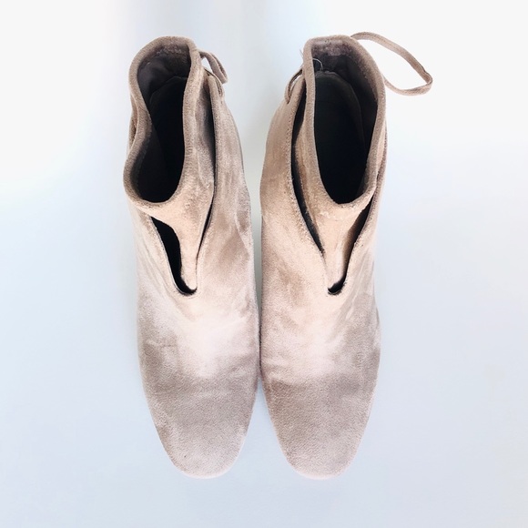 Kendall & Kylie Zola Beige Suede Ankle Booties - Picture 6 of 7